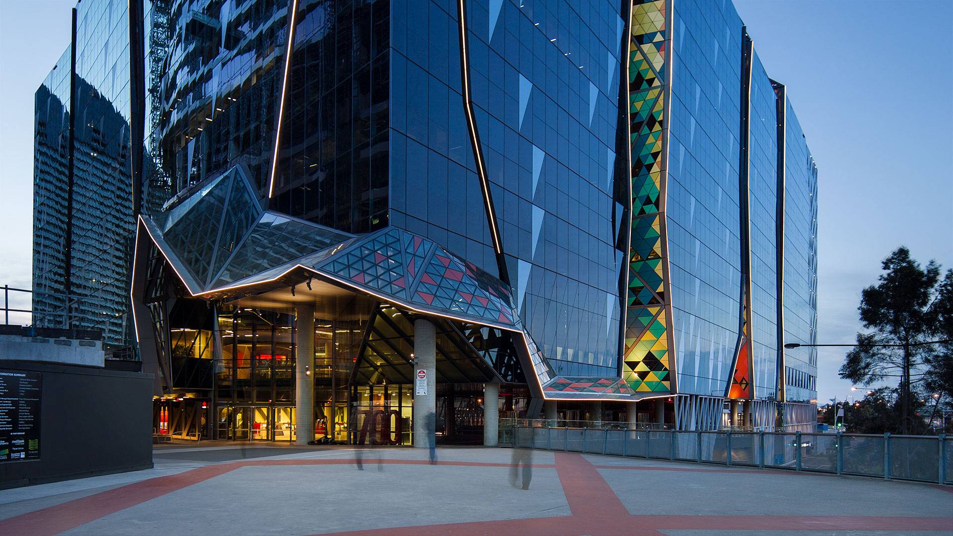 LED strip façade illumination made possible using Multo IP66 LED strip. The appearance of a continuous line of light is achieved using multiple rigid lengths.