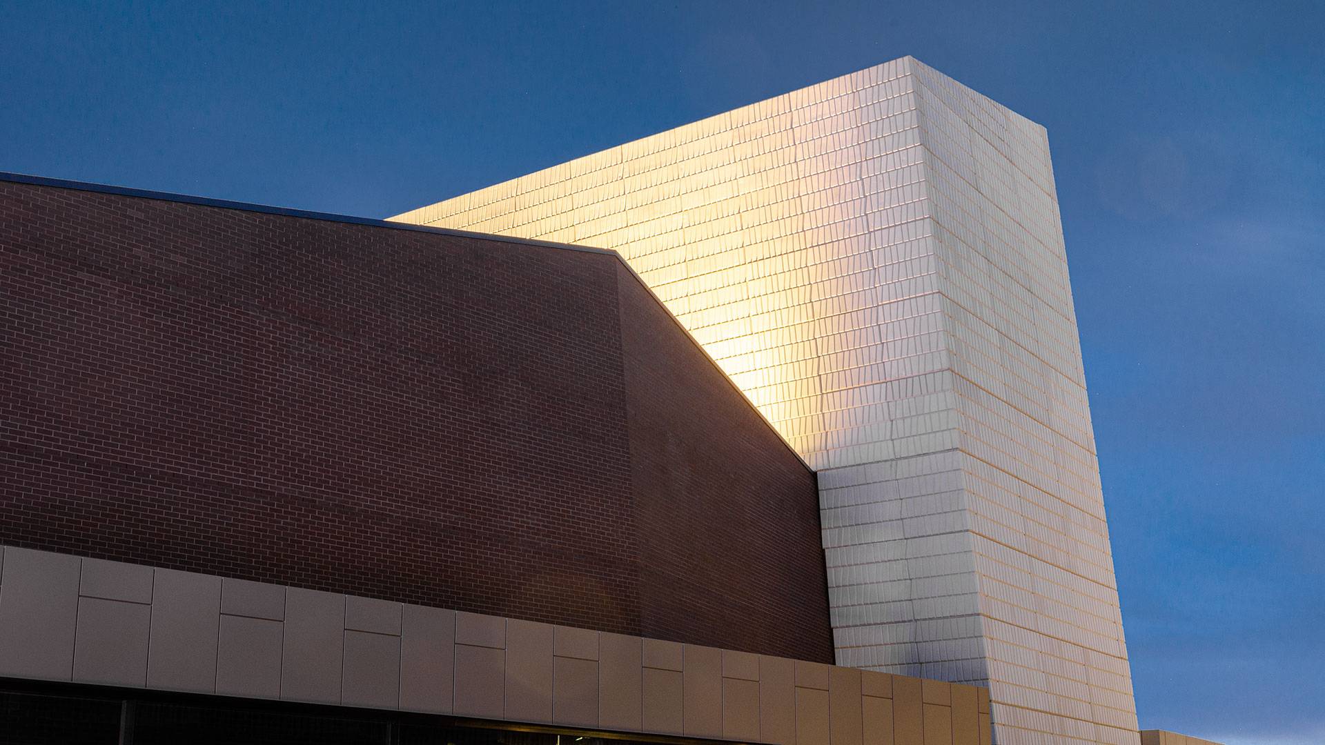 Maxis high-power linear floodlight in application, installed on the facade of the Alexander Theatre.The luminaires feature custom designed baffles that mitigate any unnecessary spill light.