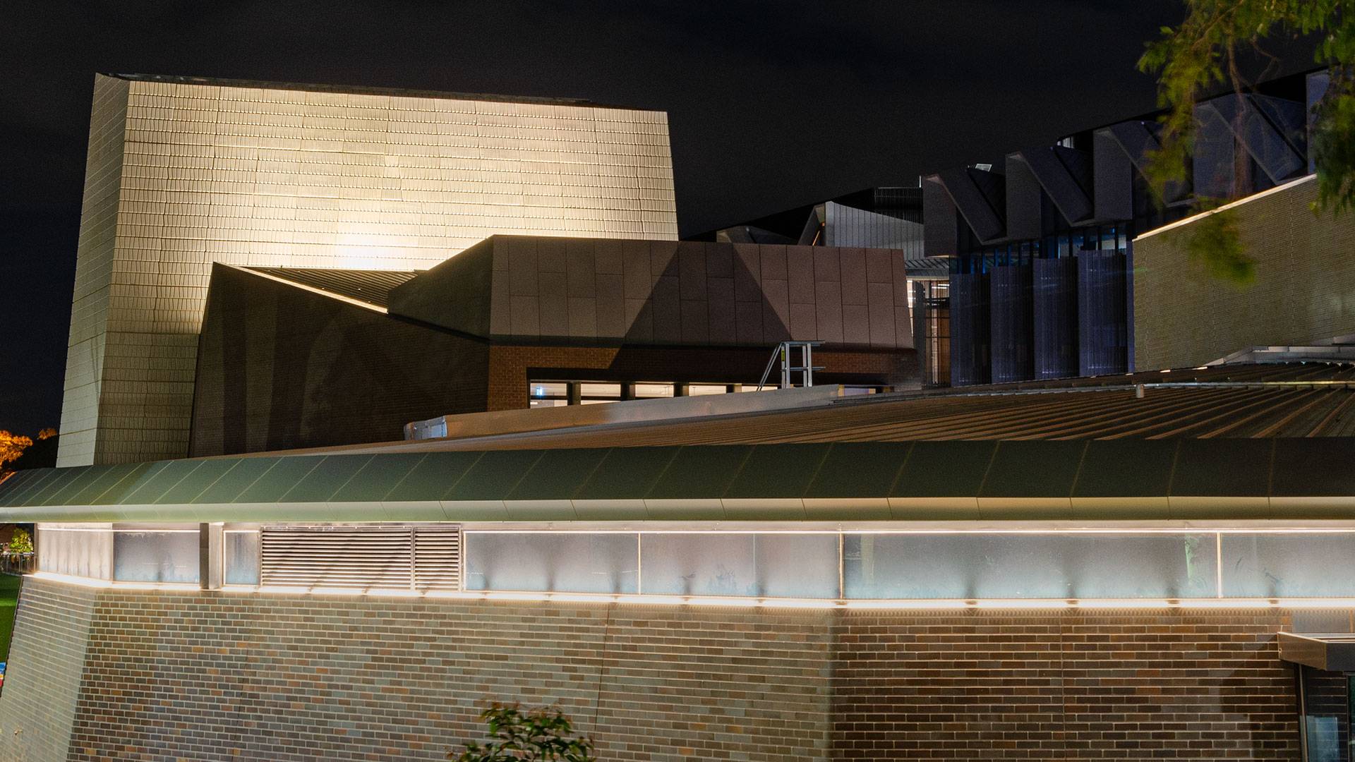 Maxis high-power linear floodlight in application, installed on the facade of the Alexander Theatre.The luminaires feature custom designed baffles that mitigate any unnecessary spill light.