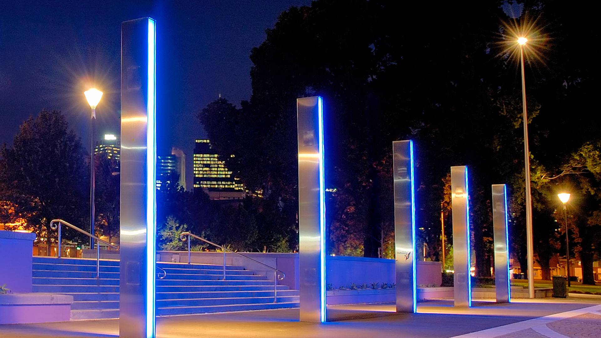  The installation provides striking blue light and glowing ambient lighting which attracts many visitors to the park’s fresh and modern atmosphere.