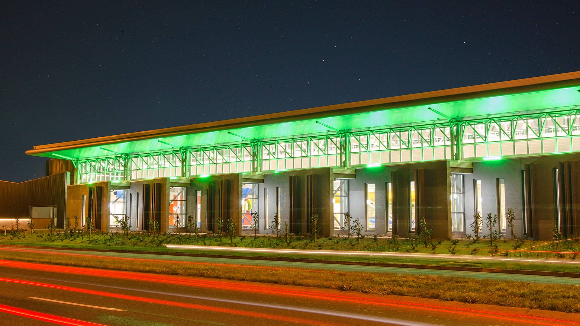 Maxis high-power linear floodlight in application, installed in The Ballarat Aquatic & Lifestyle Centre. The striking structure has quickly become a local icon.