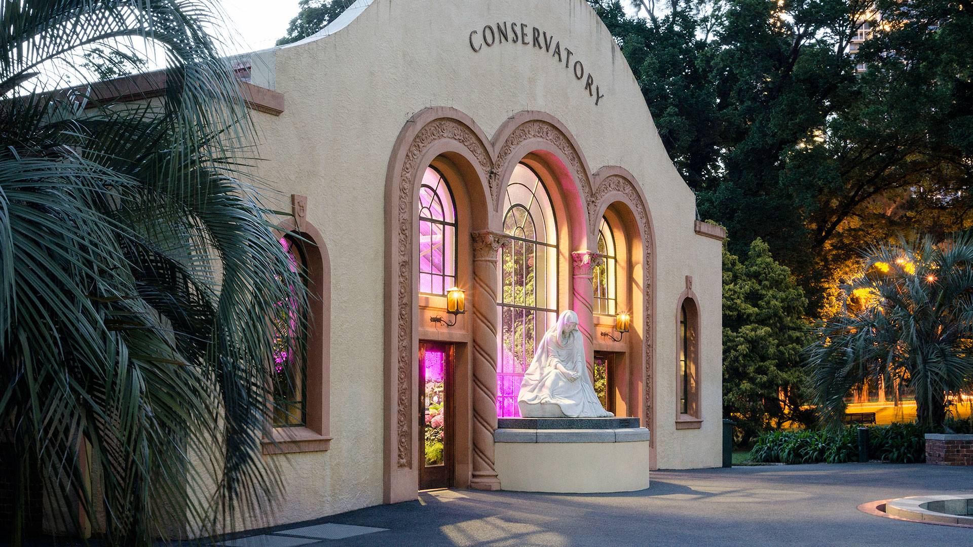 A spectacle designed using the Latitude, Max Mini and custom-made candle luminaries, working together to create seamless colour washes throughout the interior and exterior of the building.