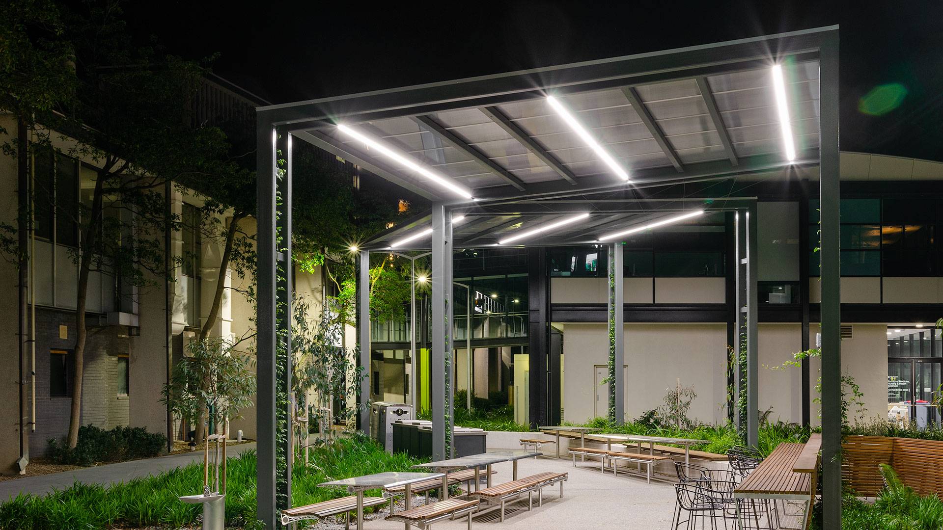 The subtle yet lustrous flow of light brings calming ambience to the study zone at Monash University Clayton. The smooth effect of serenity is achieved with Electro IP - a robust luminaire with the homogenous light output. 