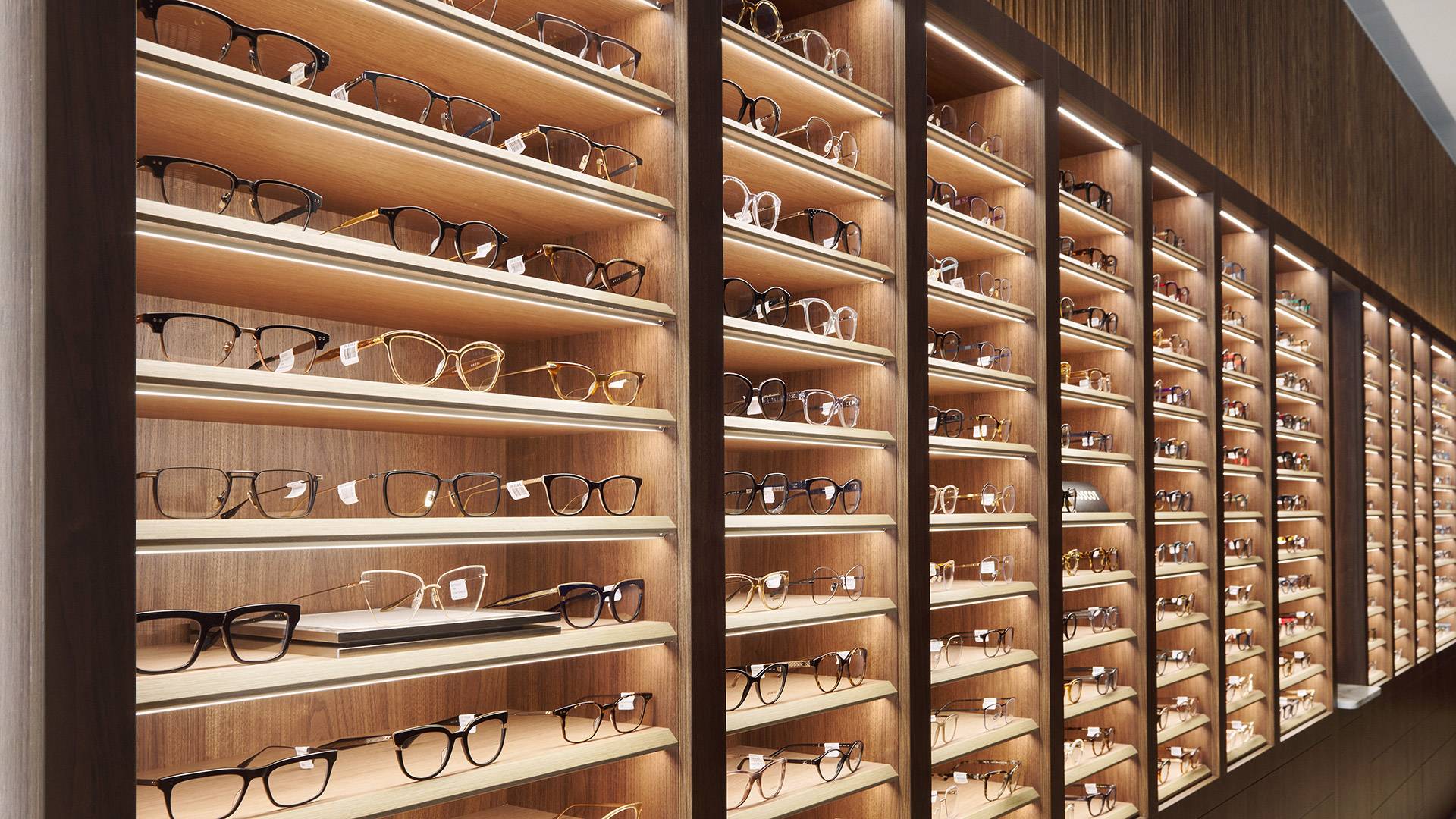 This stunning retail lighting design at Specialeyes Cottesloe features the ultra-compact Slim strip.