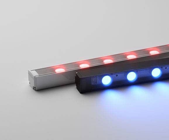 A compact and understated medium-power luminaire with precision optics - available in a range of vibrant, static colours.