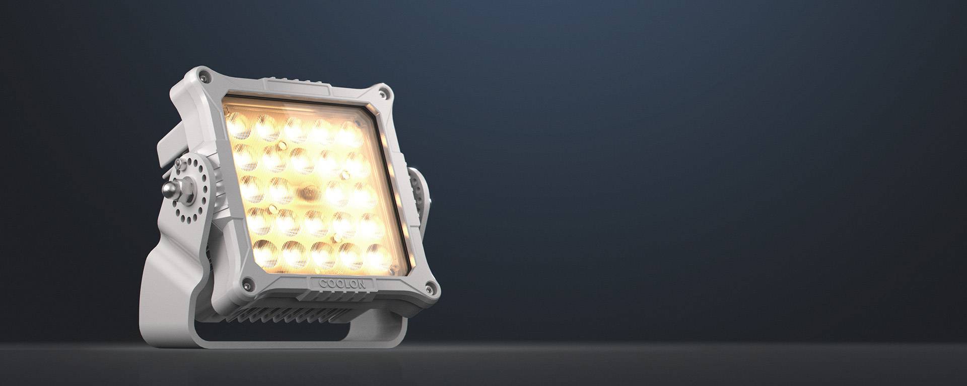 Block provides impressive lumen output for a luminaire of its size. At only 206mm x 230mm x 110mm the neat and compact Block outshines and outperforms in any application.