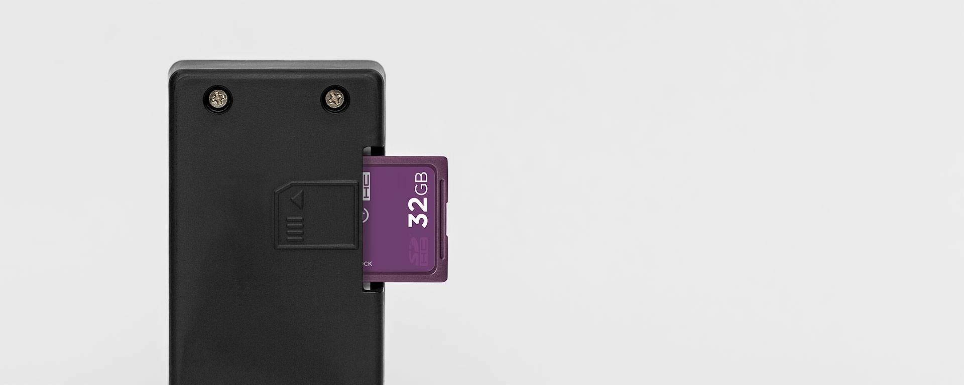 Plug-and-play operation allows instant playback from a SD card memory. Just power the unit up to play a pre-recorded show. A Coolon specialist will generate the show to fulfil the requirements of your project.