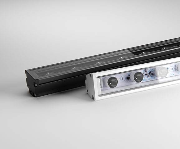 Max Mini is a medium-power luminaire with precision optics - available in a range of colour temperatures.