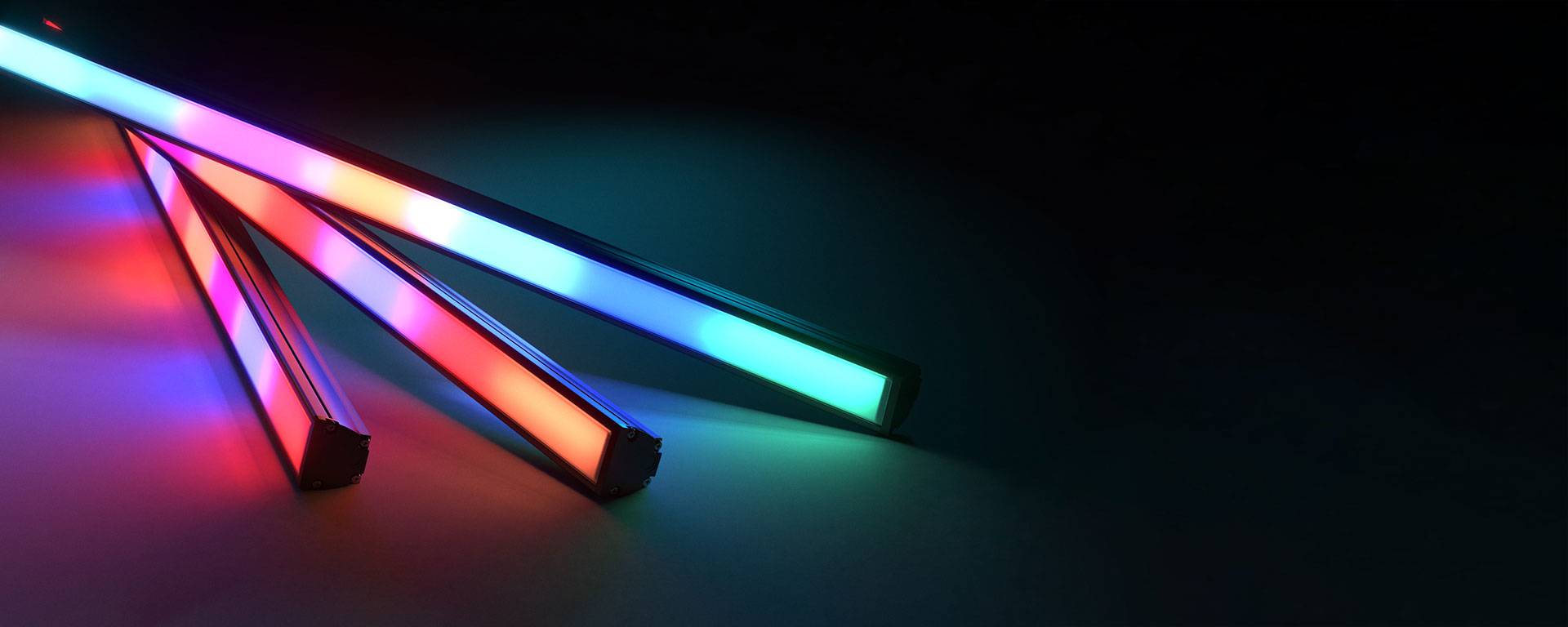 Max Mini Pixel is a highly versatile and customisable luminaire. Select from a number of linear lengths, LED colours, profile colours and mounting options.