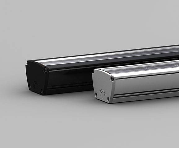 Maxis is a high-power linear LED floodlight. Offered in a range of optics and colour temperature options, Maxis can be easily installed with the assistance of various mounting gear and rotating equipment. 