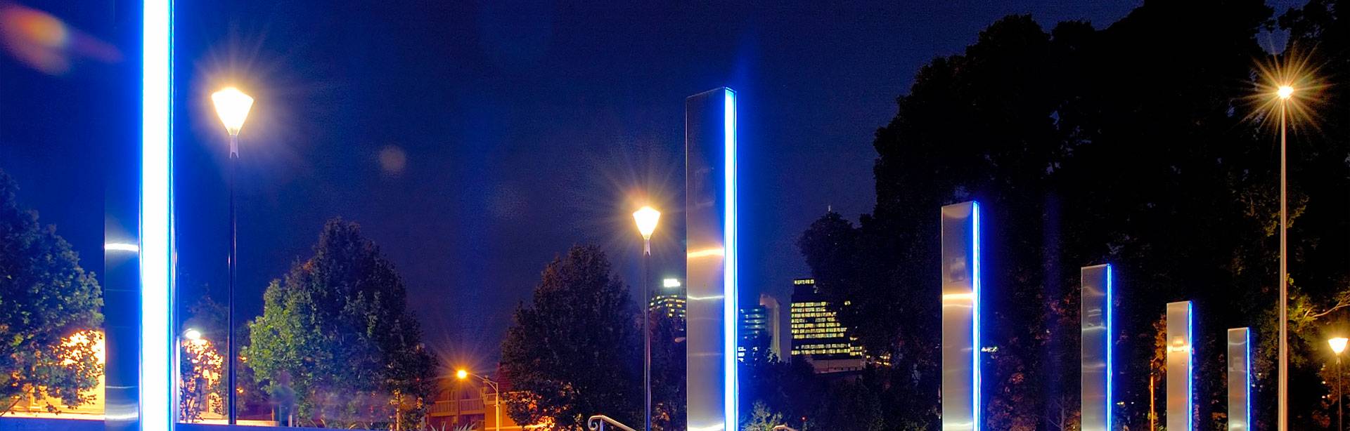 Multo C is offered in a range of striking static colours which allow for a dramatic visual effect. It is highly customisable with a wide range of length and profile options to select from.