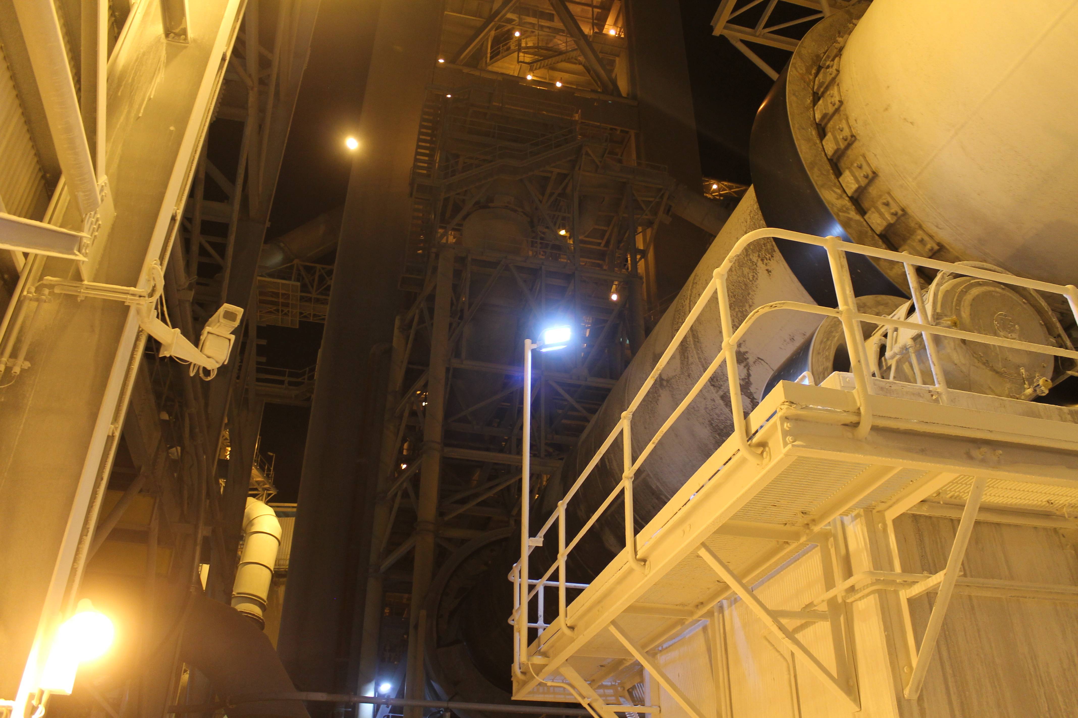 Coolon DLKs are installed on a cement manufacturing plant in Munster. 