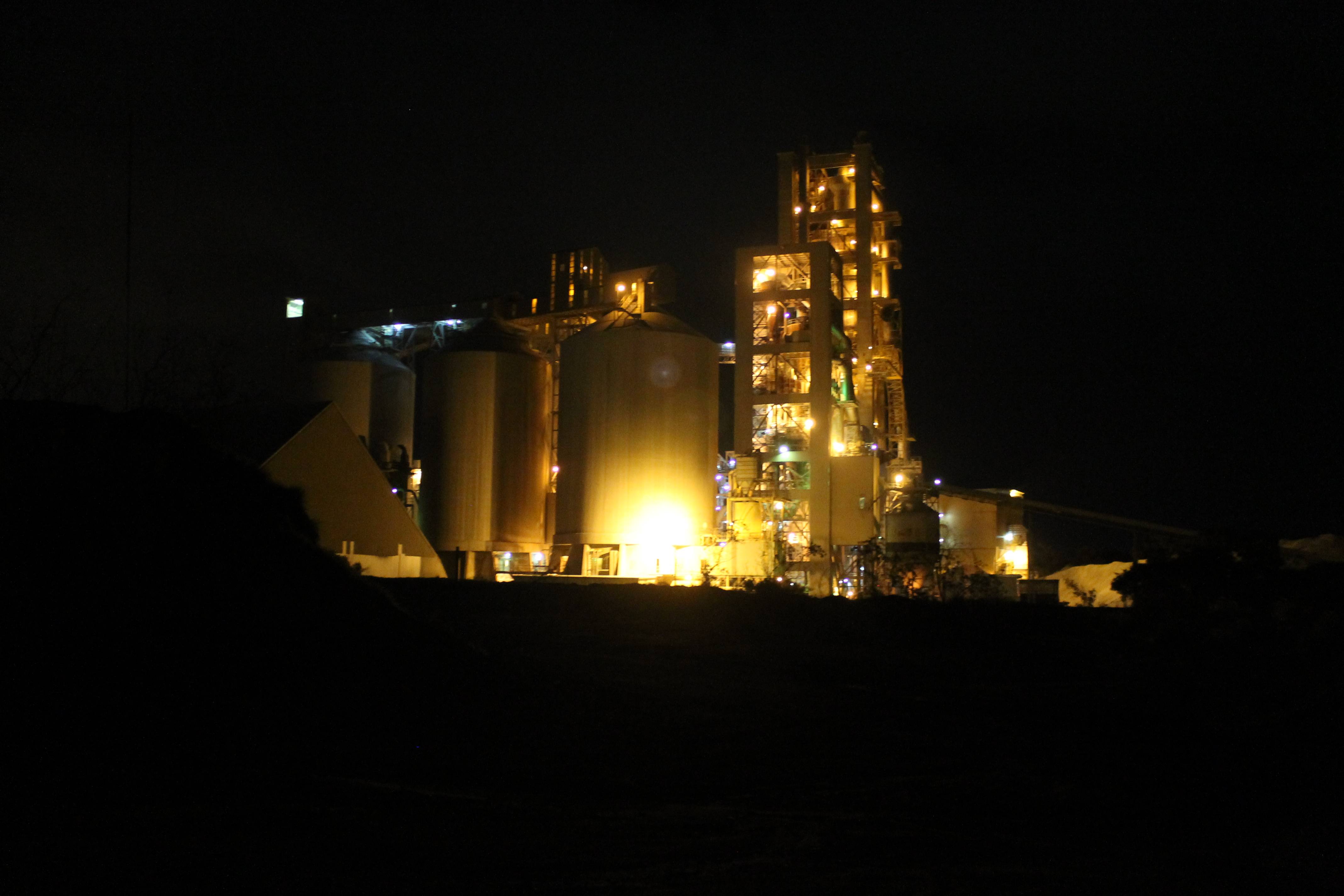 Coolon DLKs are installed on a cement manufacturing plant in Munster. 