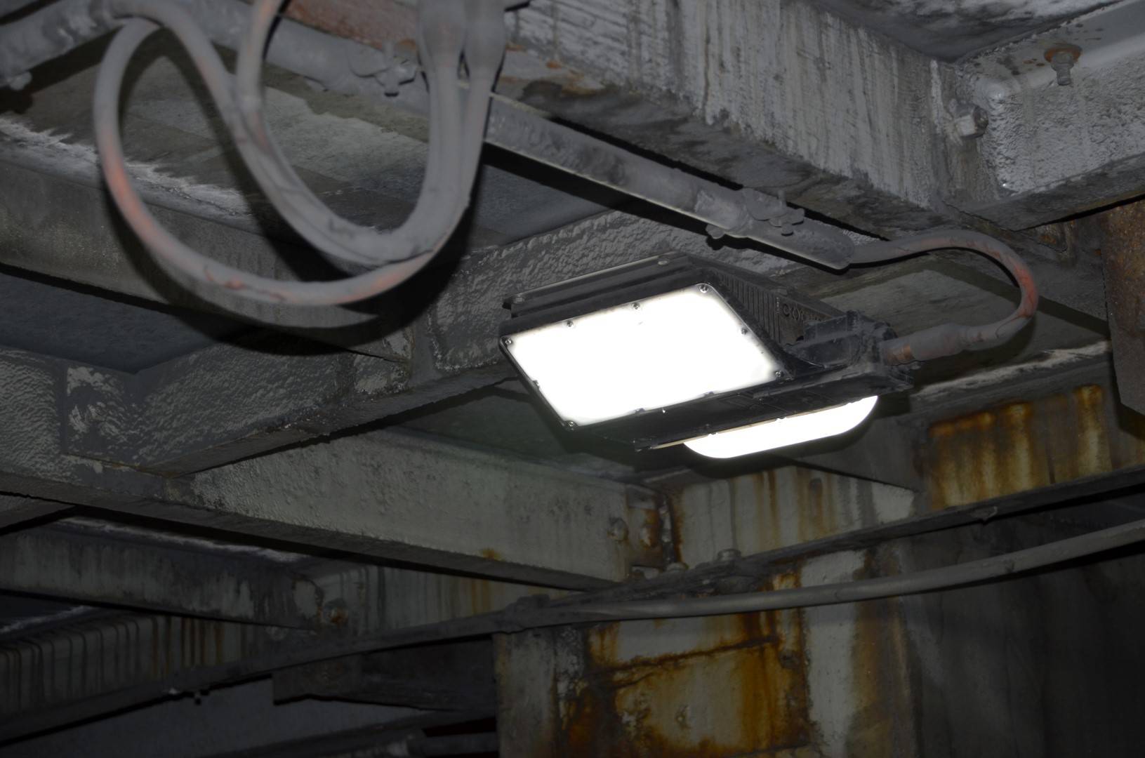 Coolon Tunnel Ray LED industrial lighting installed on a copper mine in northern queensland. Close up on Tunnel Ray LED industrial light.