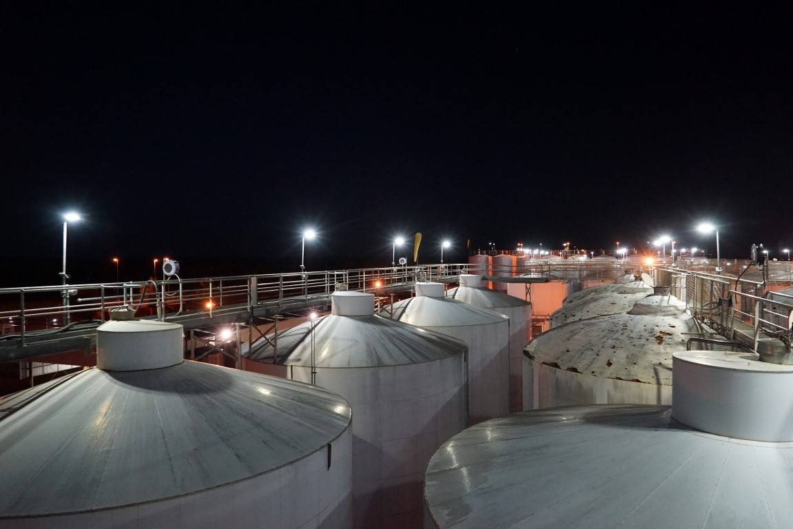 A replacement project updating HPS lights to Coolon DLKs on a large winery in Mildura. Bright industrial LED Lighting.