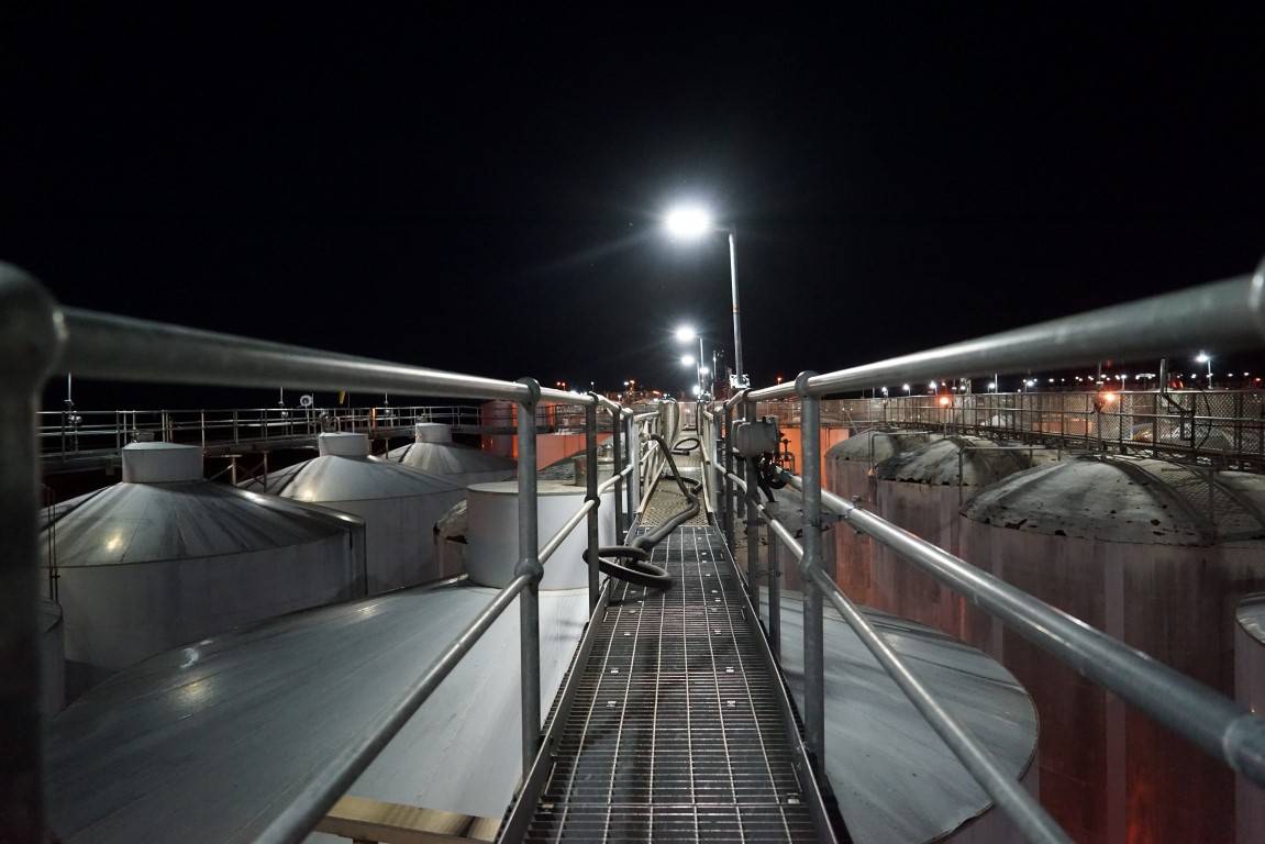 A replacement project updating HPS lights to Coolon DLKs on a large winery in Mildura. Bright industrial LED Lighting.