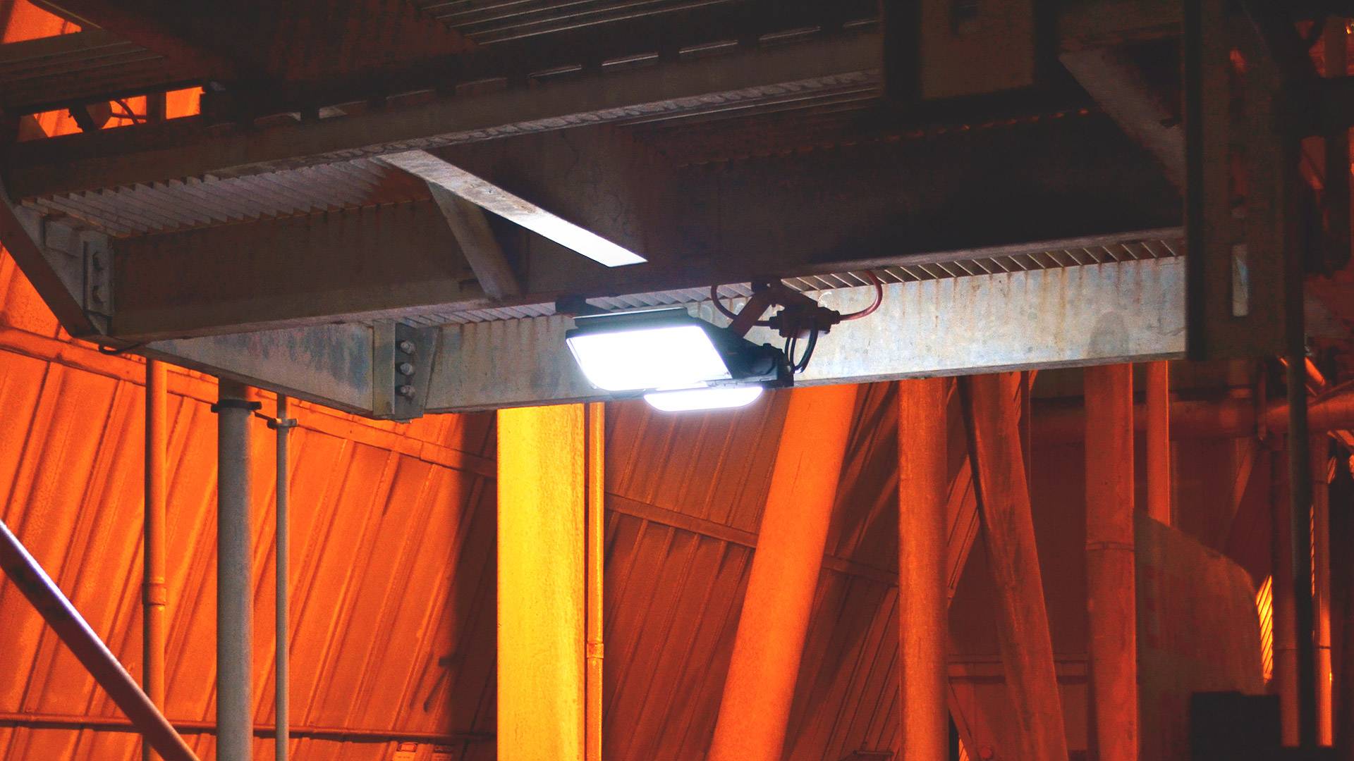 DLK LED Conveyor / Area Light in application,close up view on the working luminaire