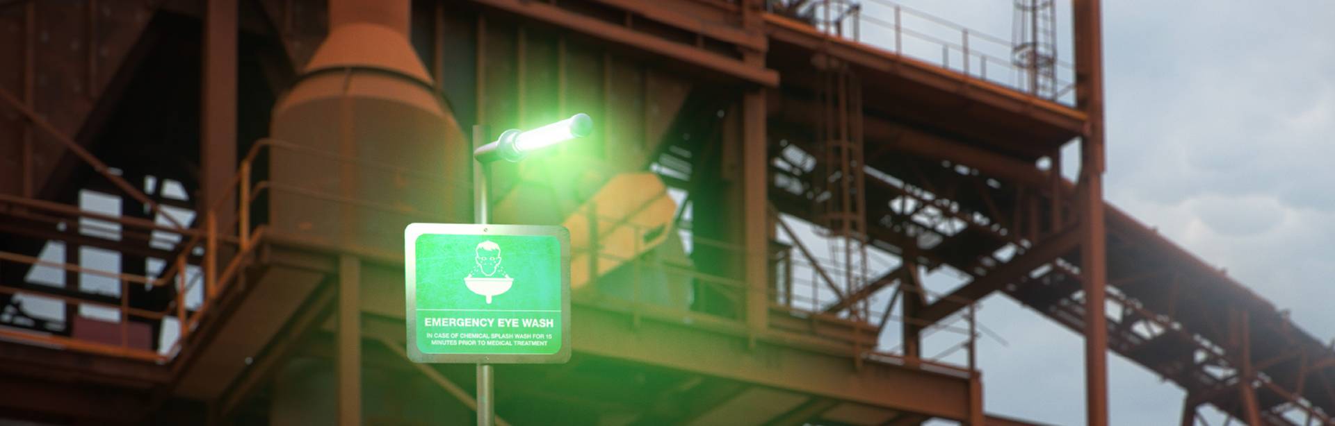 Eye Wash Station Industrial LED luminaire provides a super high visibility light to help identify eye wash stations even when eyesight has been compromised.