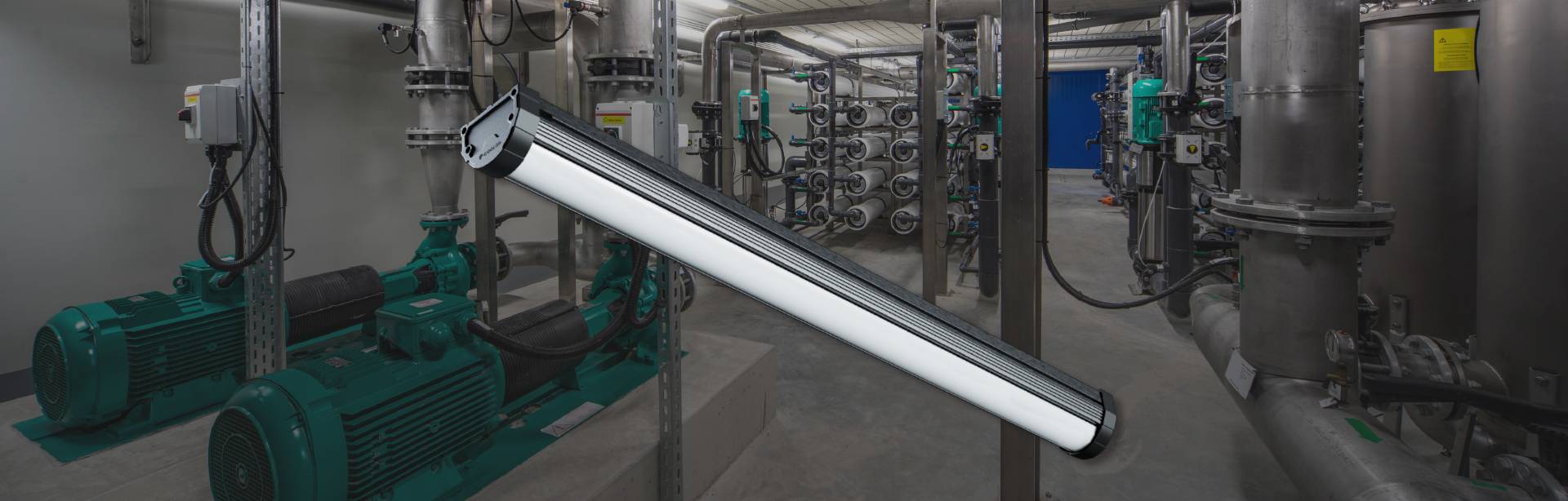 Construído para durar muchos años sin reemplazos ni reparaciones, BNS luminaria LED industrial resolverá cualquier problema relacionado con la iluminación. Un perfecto reemplazo para las luminarias convencionales y fluorescentes. 